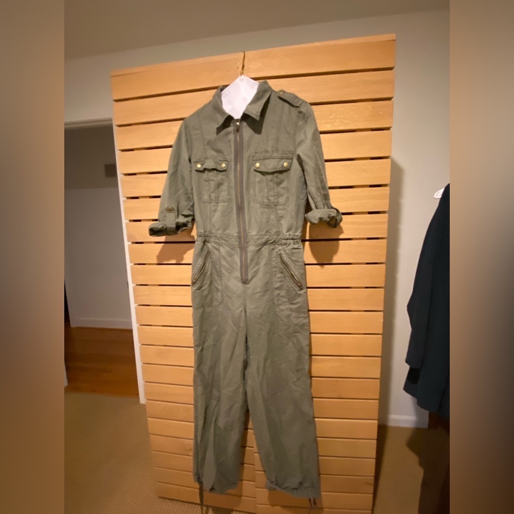 Vintage Free People Coveralls in Army Green sz 6. Flight suit, or mechanic suit!
